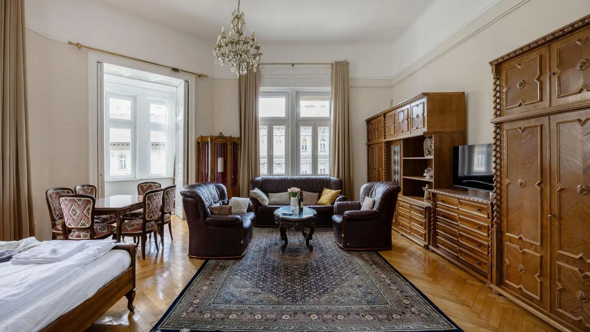 Vintagebuild2Bdr2Bthr Apartment Budapest Hungary