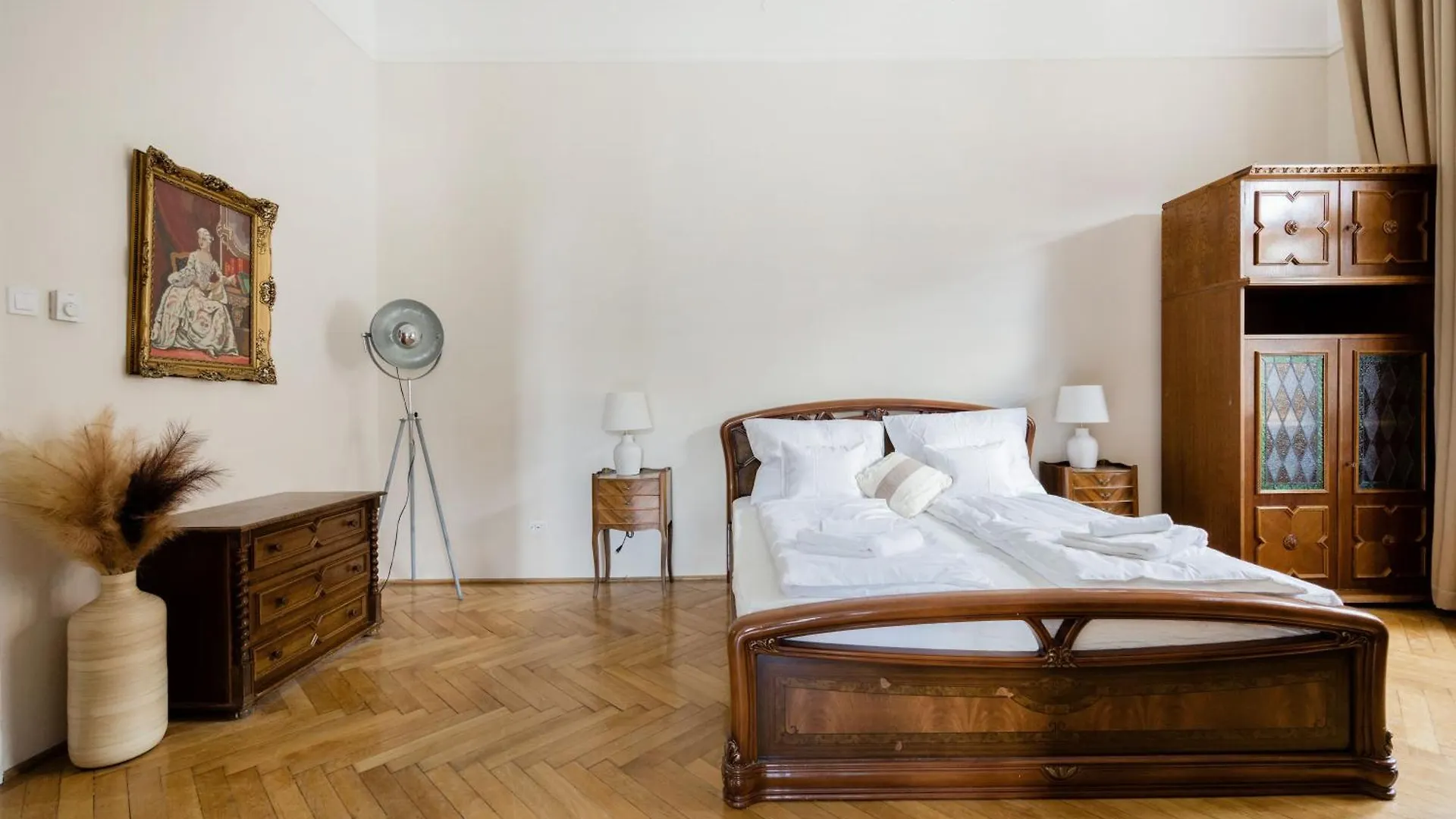 Vintagebuild2Bdr2Bthr Apartment Budapest Hungary